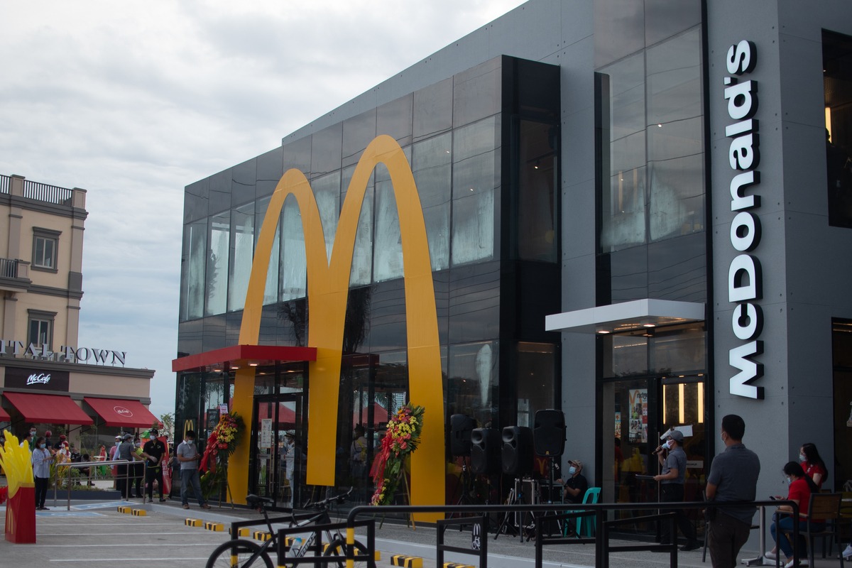 mcdonalds capital town pampanga